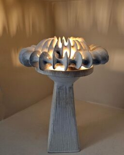 Έκθεση Edison’s dream
Έργο 4
Κάλλια Πανόπουλου 
Φεγγαρανθος
Exhibit 4 
@kalliapanopoulou 
Moon flower 
Stoneware , glazed
#edisonsdream #greekceramics #ceramiclight #ceramicsculpture #stoneware #handbuilt #uniqueceramics #bespokeceramics #groupexhibition #groupceramicsexhibit #syros #syrosisland #chimera_artandcraft #chimeraculturesyros